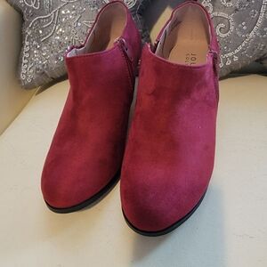 Journee Collection Sanzi Wine Heeled Ankle Boots NIB Size 10WD